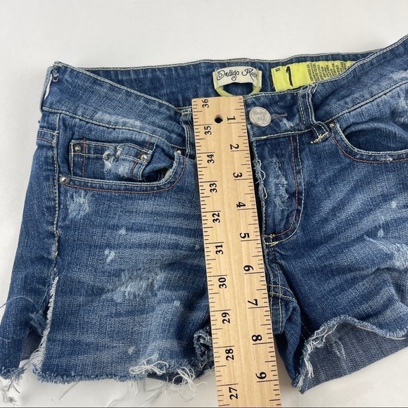 Indigo Rein Jean Shorts Womens Size 1 Skinny Distressed Blue Denim - Picture 6 of 9